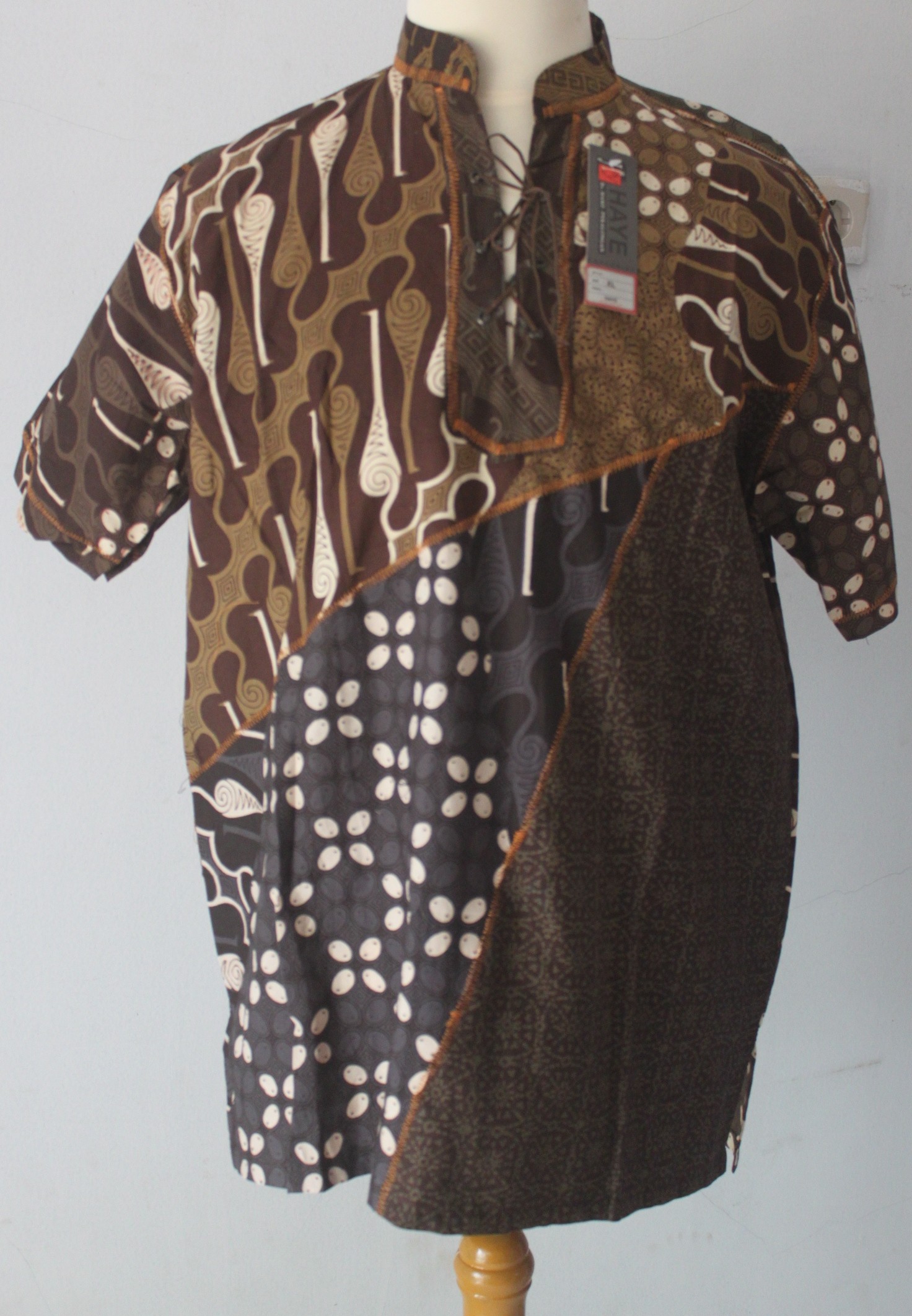  Batik  Pria Kerah Sanghai 1 model  1 motif anakado